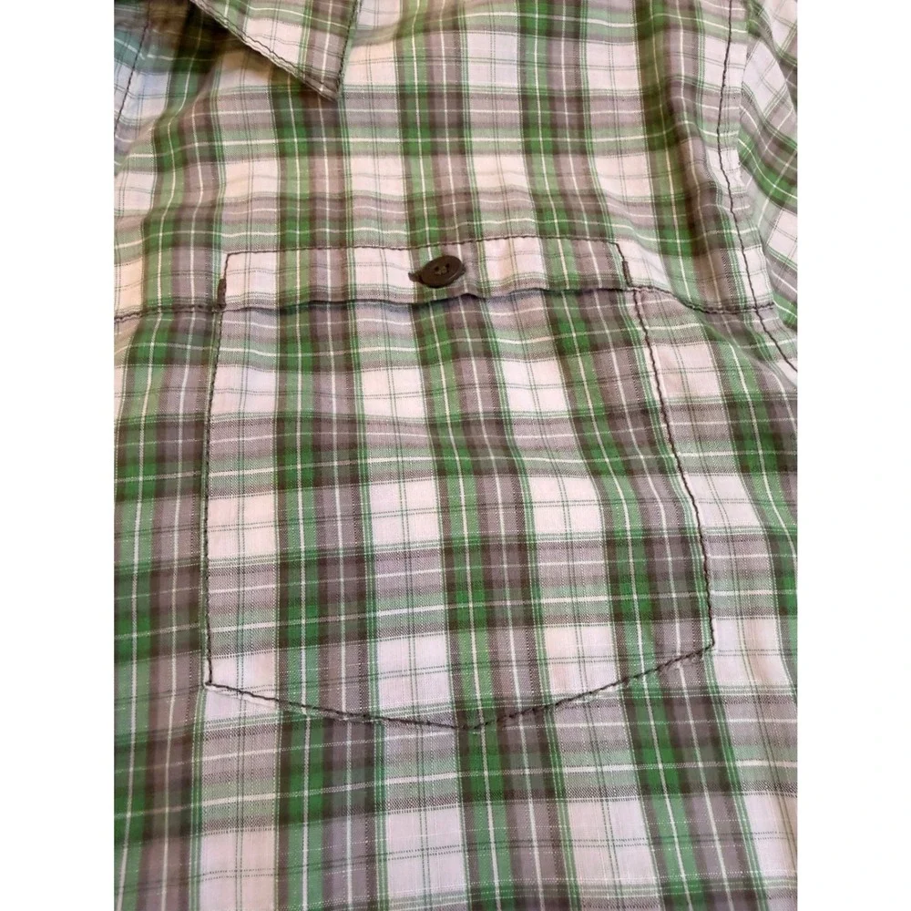 The North Face Mens Large Green Plaid Short Sleeve Button Up Hiking Shirt 1344